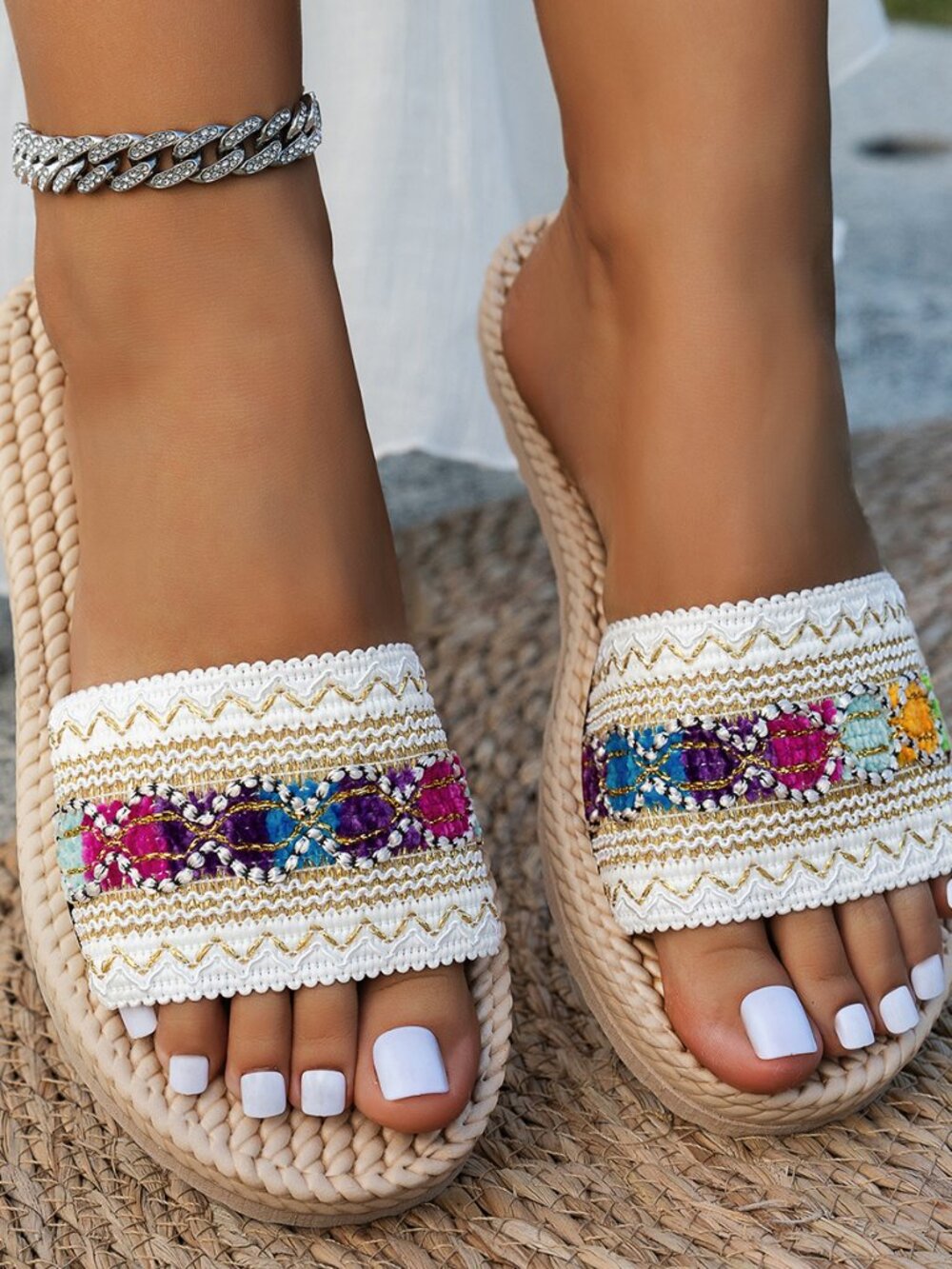 Unbranded Lace Embroidered Bohemian Sandals Sz 38 US 7.5 NEW